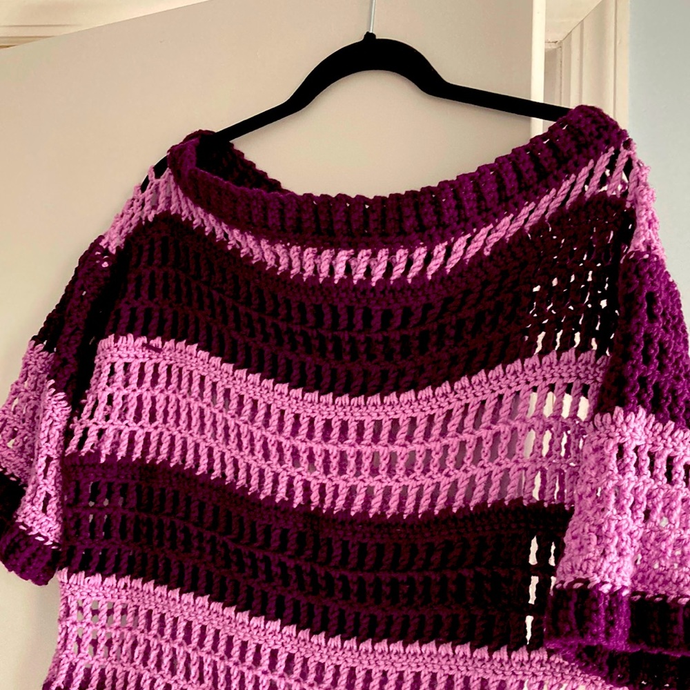 NWOT GRANDMOTHER HAND CROCHET OFF THE SHOULDER TOP